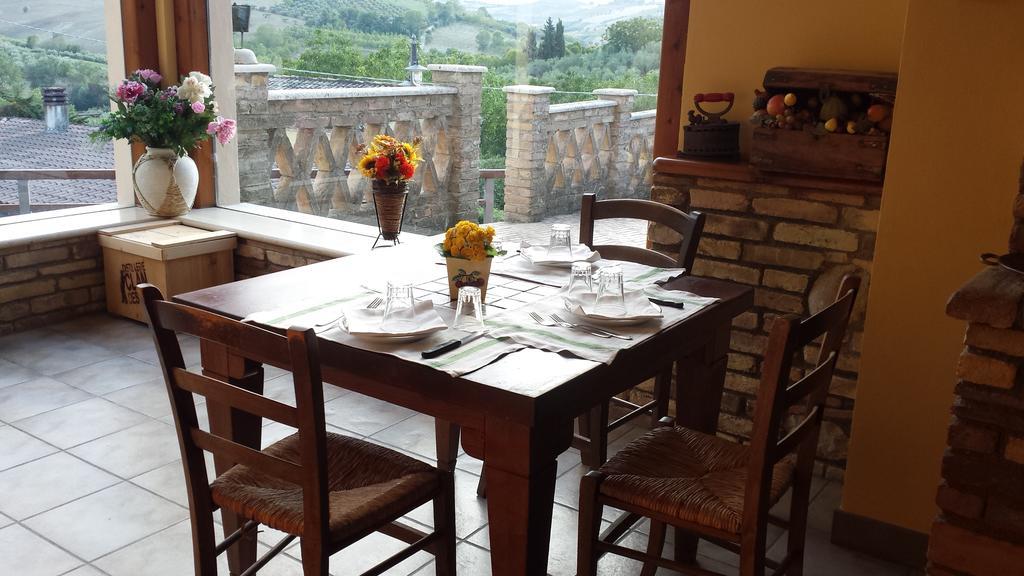 Bed and Breakfast Agriturismo Col Morino Pineto Exterior foto